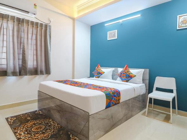 FabHotel Broholic Suites I : photo 4 de la chambre chambre deluxe