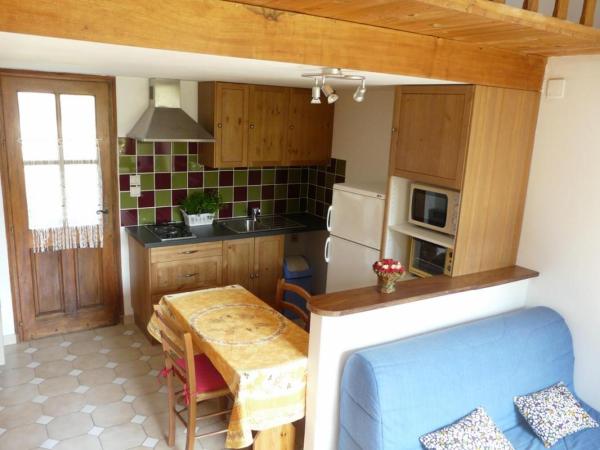 Mas Le Pont des Aubes : photo 5 de la chambre appartement - vue sur jardin