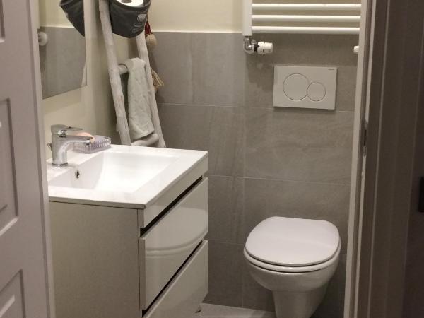 Eli's Home : photo 4 de la chambre chambre double avec salle de bains privative