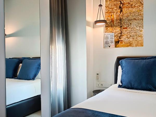 Hotel El Siglo : photo 2 de la chambre petite chambre double