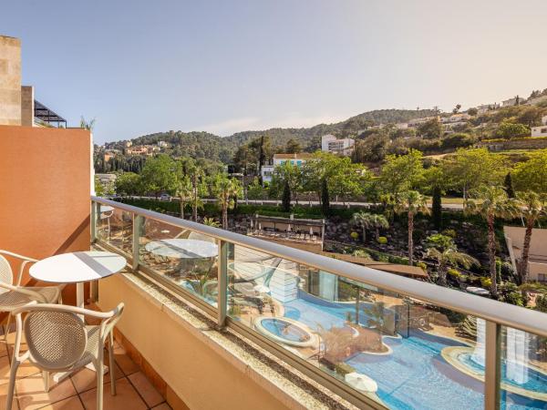 Golden Bahía de Tossa & Spa 4* Sup. : photo 5 de la chambre chambre double - vue sur piscine