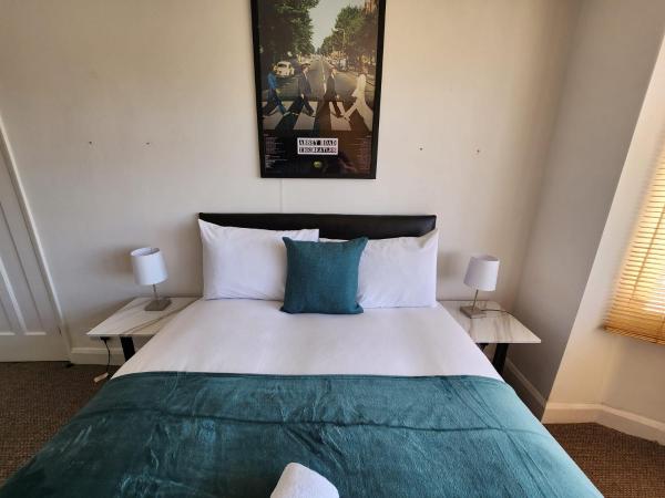 Solihull Shared House : photo 5 de la chambre chambre double - vue sur jardin