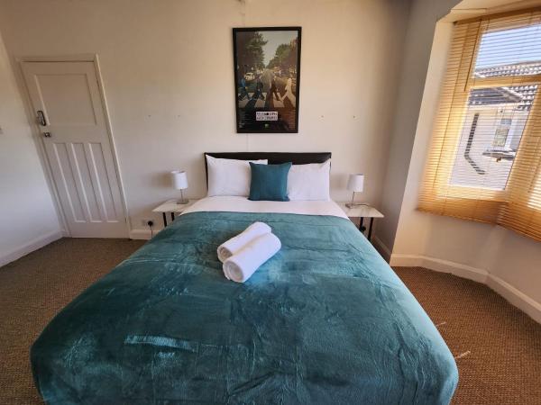 Solihull Shared House : photo 6 de la chambre chambre double - vue sur jardin