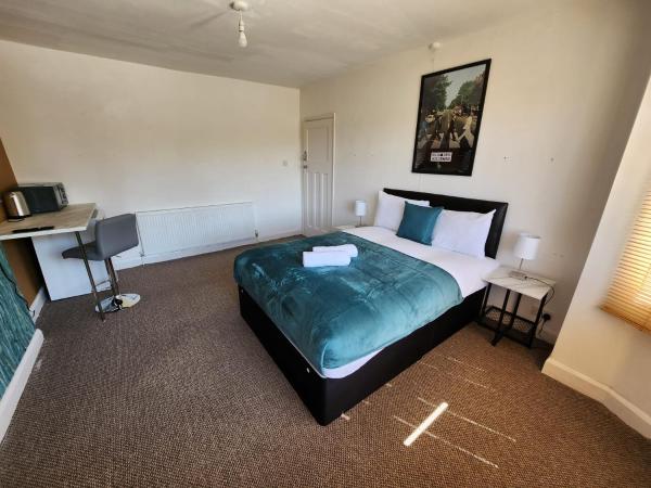 Solihull Shared House : photo 9 de la chambre chambre double - vue sur jardin