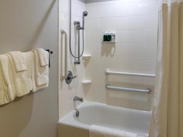 Courtyard by Marriott Oklahoma City North/Quail Springs : photo 6 de la chambre chambre avec 2 grands lits queen-size