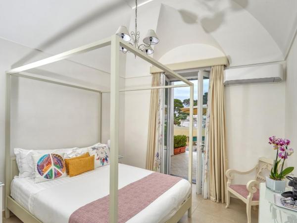 Villa Giardini Luxury Room : photo 4 de la chambre chambre double deluxe avec balcon