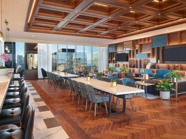 Sheraton Centre Toronto Hotel : photo 5 de la chambre chambre lit queen-size premium avec accès au salon club