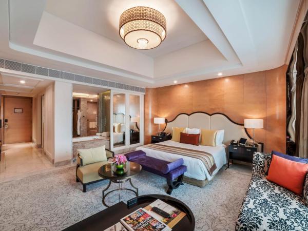 ITC Grand Chola, a Luxury Collection Hotel, Chennai : photo 3 de la chambre chambre deluxe plus spacieuse avec 1 lit king-size ou 2 lits simples/jumeaux