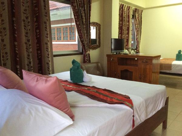 Saithong House : photo 9 de la chambre chambre triple avec balcon