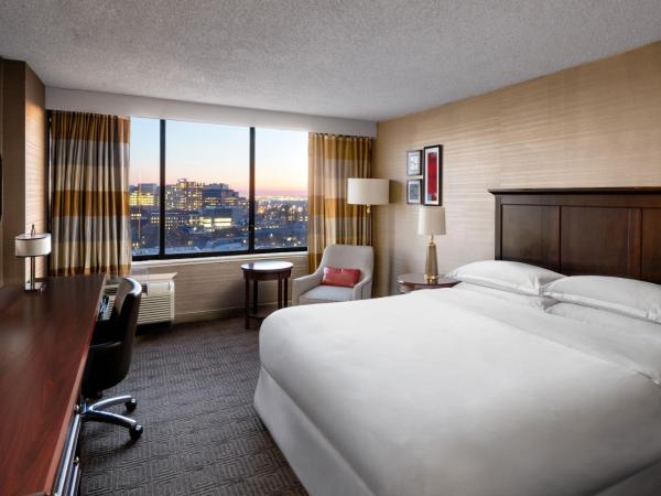 Sheraton Philadelphia University City Hotel : photo 2 de la chambre chambre king de luxe avec accès au club