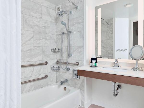 Sheraton Jacksonville Hotel : photo 6 de la chambre chambre traditionnelle avec 1 lit king-size