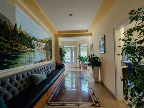 Guesthouse Villa Diana : photo 6 de la chambre chambre double