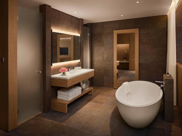 The Sanya EDITION : photo 2 de la chambre ocean view king bed room