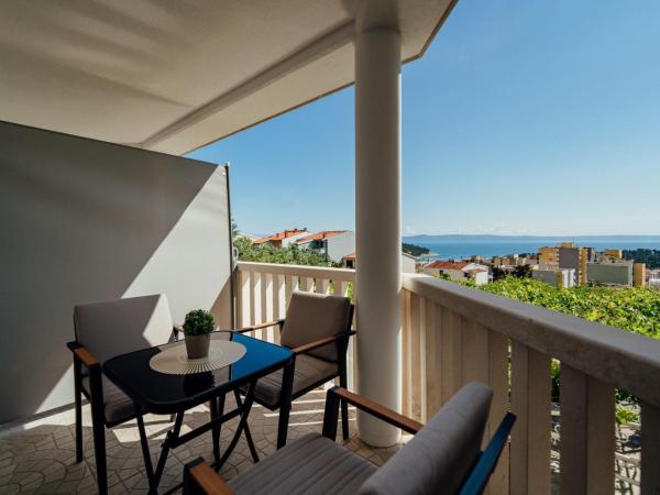Guesthouse Villa Diana : photo 8 de la chambre chambre triple deluxe - vue sur mer