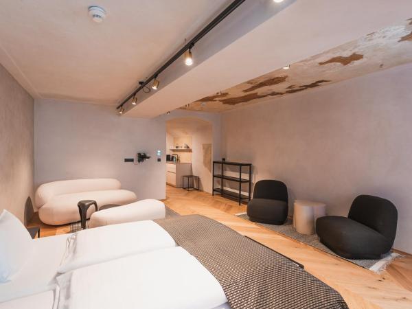 H5 Grauer Bär Studios & More : photo 3 de la chambre studio - accessible aux personnes à mobilité réduite