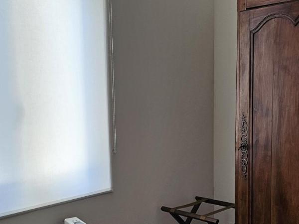 Chez Mag : photo 3 de la chambre chambre lit king-size