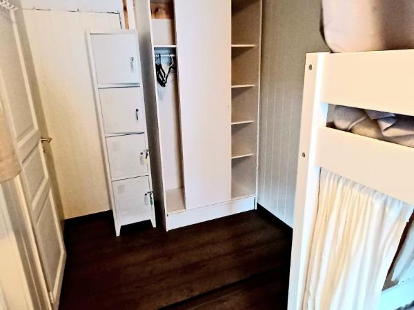 Tromso Coco Apartments in Center : photo 1 de la chambre lit superposé dans dortoir mixte