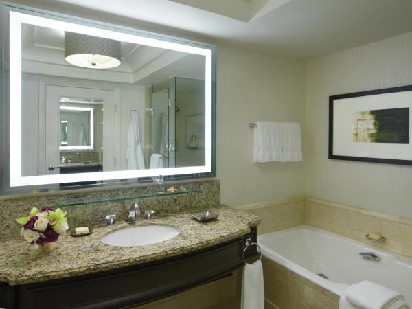 Four Seasons Hotel Las Vegas : photo 4 de la chambre chambre lit king-size supérieure avec vue sur la vallée