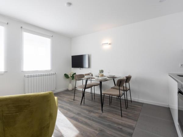 Dona Emília Guest House & Studio Apartment Building : photo 4 de la chambre appartement 2 chambres