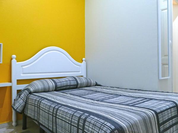 Guest House Sao Filipe : photo 6 de la chambre chambre double