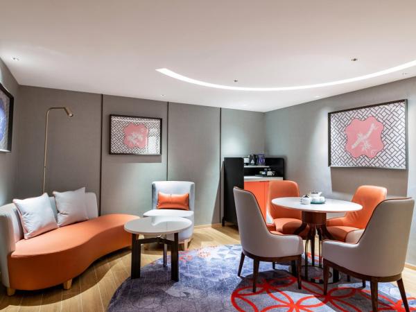 voco Guangzhou Shifu, an IHG Hotel : photo 5 de la chambre 2 king 2 bedroom suite living area kids theme