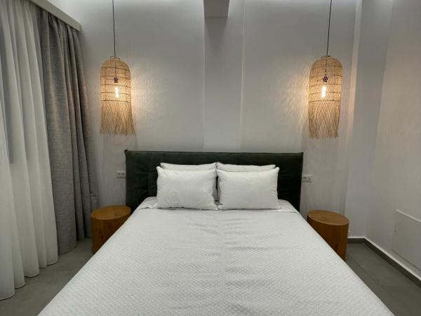 Galatia Villas : photo 1 de la chambre chambre double avec jacuzzi extérieur