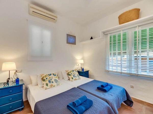 Villa Tiphareth : photo 2 de la chambre chambre double avec salle de bains privative