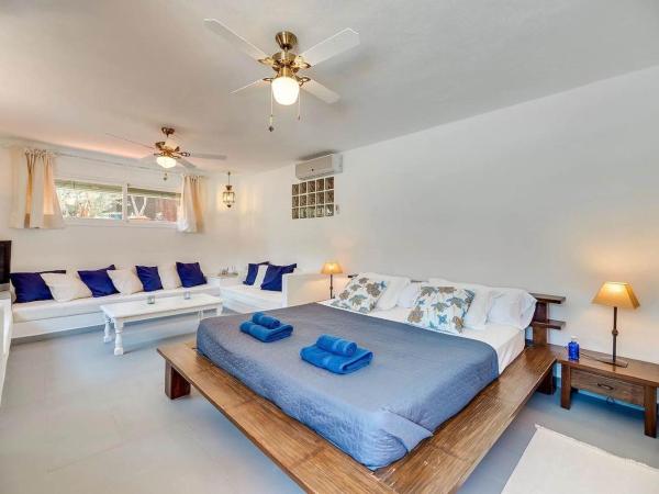 Villa Tiphareth : photo 2 de la chambre chambre double avec salle de bains privative