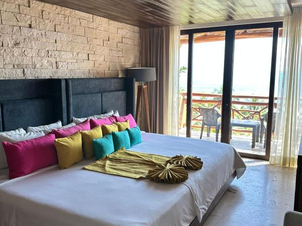 Hotel Beló Isla Mujeres - All Inclusive : photo 5 de la chambre luxury junior suite extra large king bed ocean view with balcony