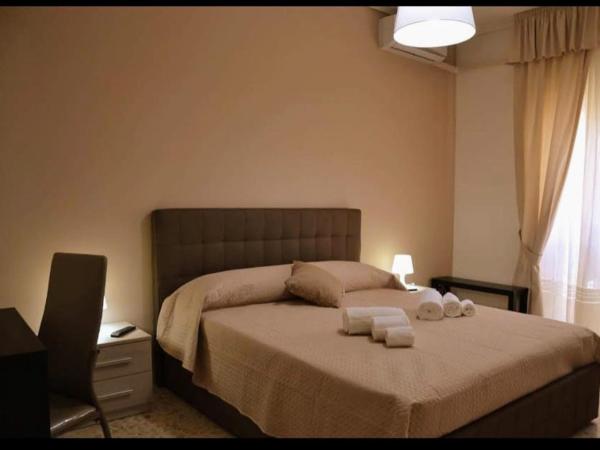 Mary's house : photo 8 de la chambre chambre double avec salle de bains privative