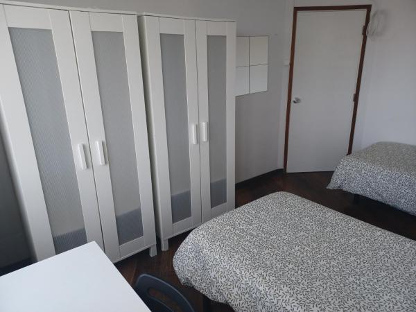 Oporto Sea Rooms : photo 5 de la chambre chambre lits jumeaux avec salle de bains commune