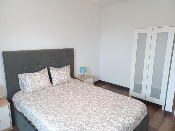 Oporto Sea Rooms : photo 5 de la chambre chambre double avec salle de bains commune