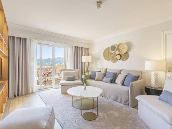 Denia Marriott La Sella Golf Resort & Spa : photo 2 de la chambre standard king suite with sofa bed, balcony and inland view