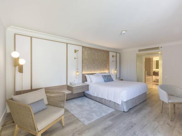 Denia Marriott La Sella Golf Resort & Spa : photo 3 de la chambre standard king suite with sofa bed, balcony and inland view