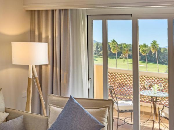 Denia Marriott La Sella Golf Resort & Spa : photo 8 de la chambre king suite with sofa bed, balcony and resort view