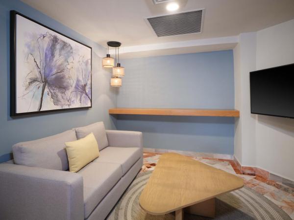 Wyndham Grand Cancun All Inclusive Resort & Villas : photo 2 de la chambre suite exécutive avec 1 lit king-size et 2 lits doubles - non-fumeurs