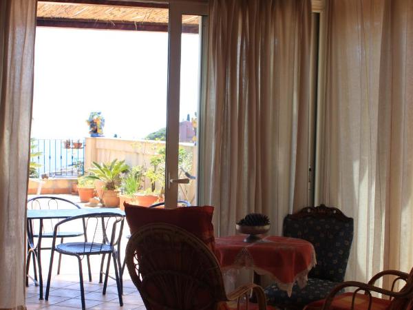 The Dolphins Guest House : photo 1 de la chambre studio - vue sur océan 