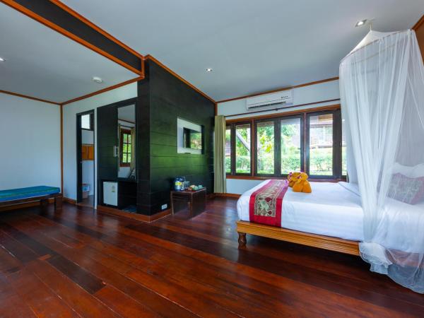 Phi Phi Natural Resort : photo 8 de la chambre cottage supérieur
