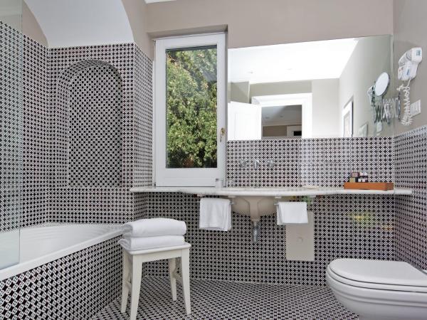 Hotel Della Piccola Marina : photo 4 de la chambre grande suite avec terrasse - vue sur mer