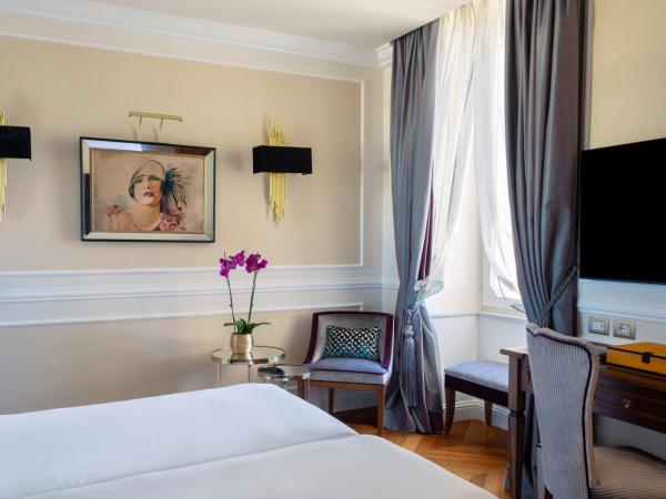 Grand Hotel Des Etrangers : photo 4 de la chambre chambre double ou lits jumeaux supérieure - vue sur mer