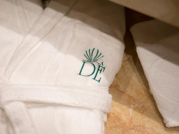 Grand Hotel Des Etrangers : photo 3 de la chambre suite junior
