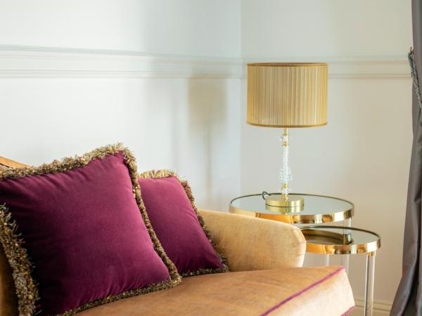 Grand Hotel Des Etrangers : photo 5 de la chambre suite junior