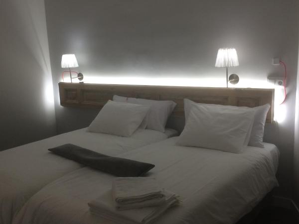 diezmadrid : photo 10 de la chambre chambre double avec salle de bains privative