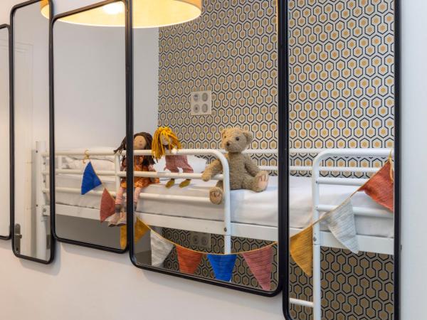 Le Regent Montmartre by Hiphophostels : photo 3 de la chambre chambre familiale - vue sur basilique du sacré-cœur