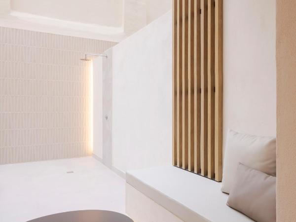 Blanq Ruzafa : photo 4 de la chambre chambre double ou lits jumeaux supérieure