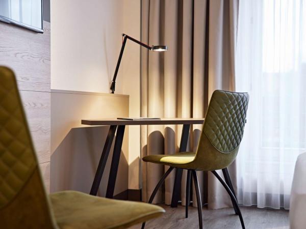 Lindner Hotel Dusseldorf Airport, part of JdV by Hyatt : photo 10 de la chambre chambre lits jumeaux deluxe