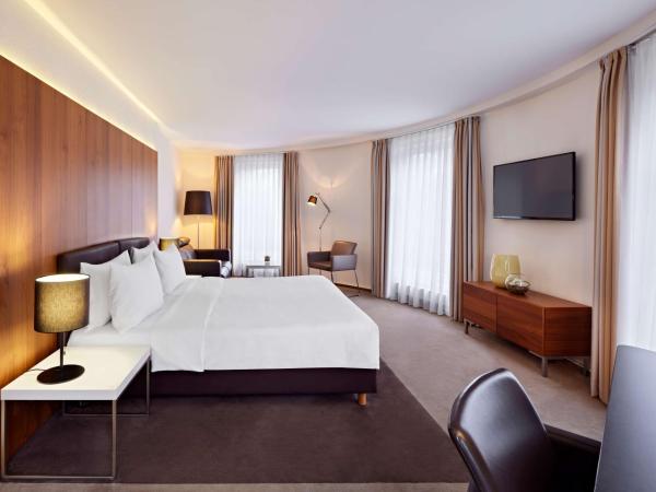 Lindner Hotel Dusseldorf Airport, part of JdV by Hyatt : photo 1 de la chambre suite junior