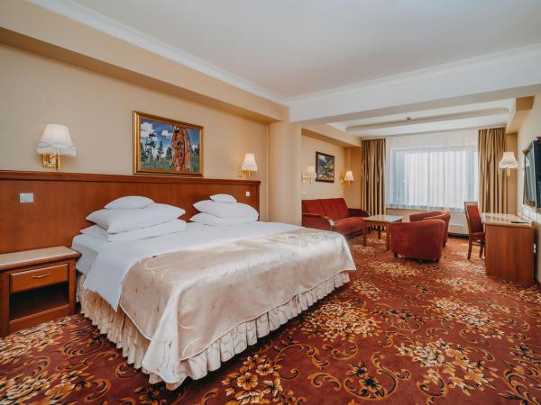 Hotel Gołębiewski Karpacz : photo 1 de la chambre chambre lits jumeaux avec balcon