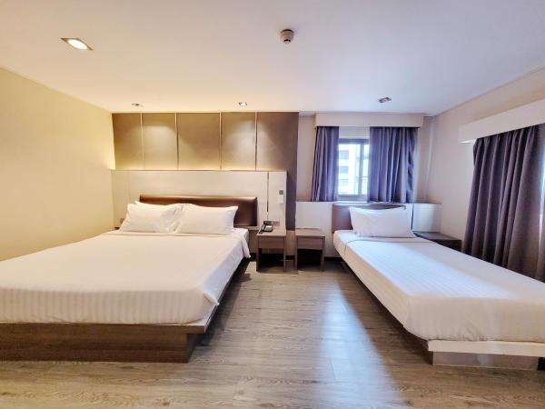 Citin Sukhumvit 11 Nana Bangkok by Compass Hospitality : photo 2 de la chambre chambre triple