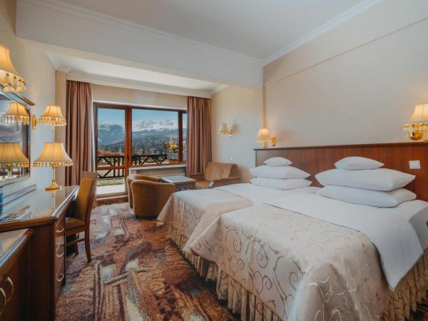 Hotel Gołębiewski Karpacz : photo 3 de la chambre petite chambre lits jumeaux familiale avec canapé-lit réservée aux enfants